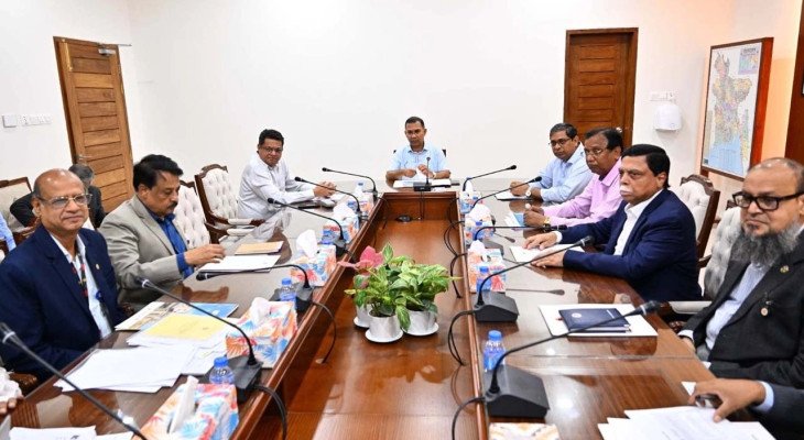 রাজধানীর পাঁচ লেকের দূষণ রোধে সমন্বিত পদক্ষেপের নির্দেশ প্রধানমন্ত্রীর